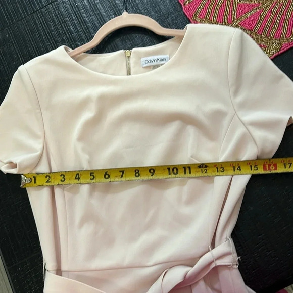 Calvin Klein Ruffled Tulip-Hem Crepe Dress with sash in Cream color size 6 - Picture 14 of 16